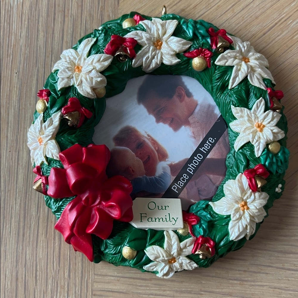 HALLMARK Keepsake Ornament Photo Frame with Floral Design NWOT